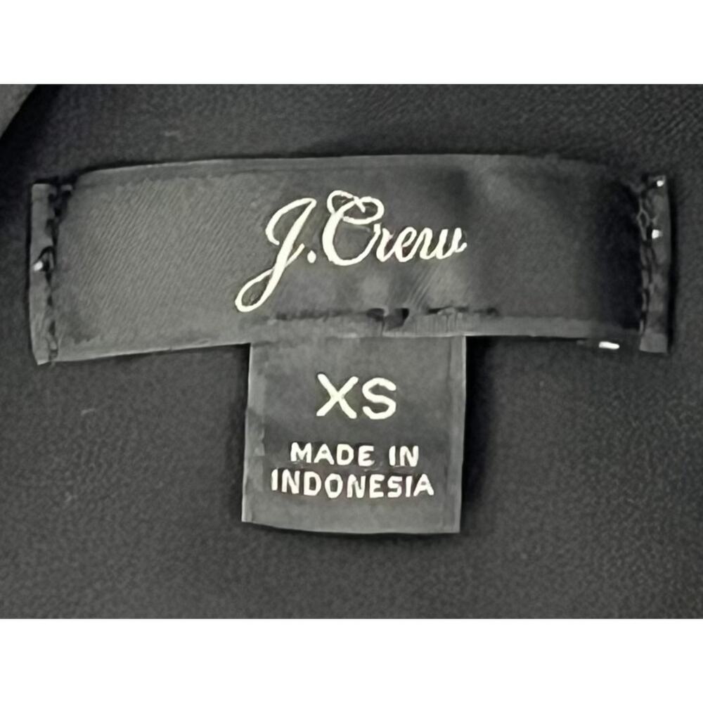J.Crew Black Sleeveless Smocked Faux Button Blouse Size XS - Picture 2 of 7
